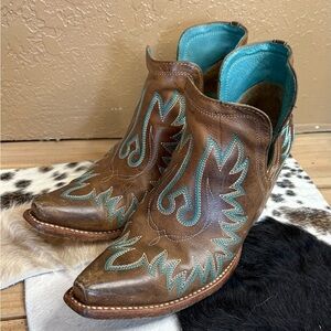 Ariat Brown Leather Ankle Boots with Turquoise Stitching